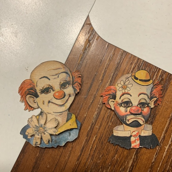 Set of 2, Vintage clown wall hanging plaques with extra pieces - Picture 5 of 7